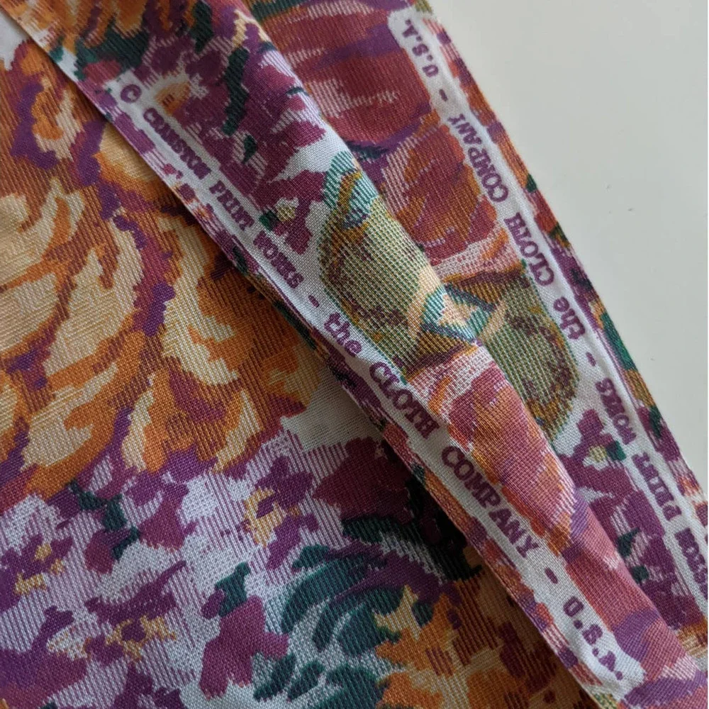 Vintage Baroque Floral Print Fabric, Large‎ Scale Floral Print, 42